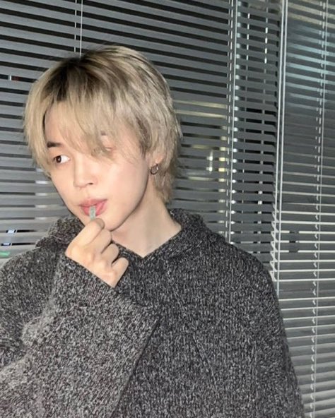 peachiikoo's tweet image. what a year to be a blondemin enthusiast 😩