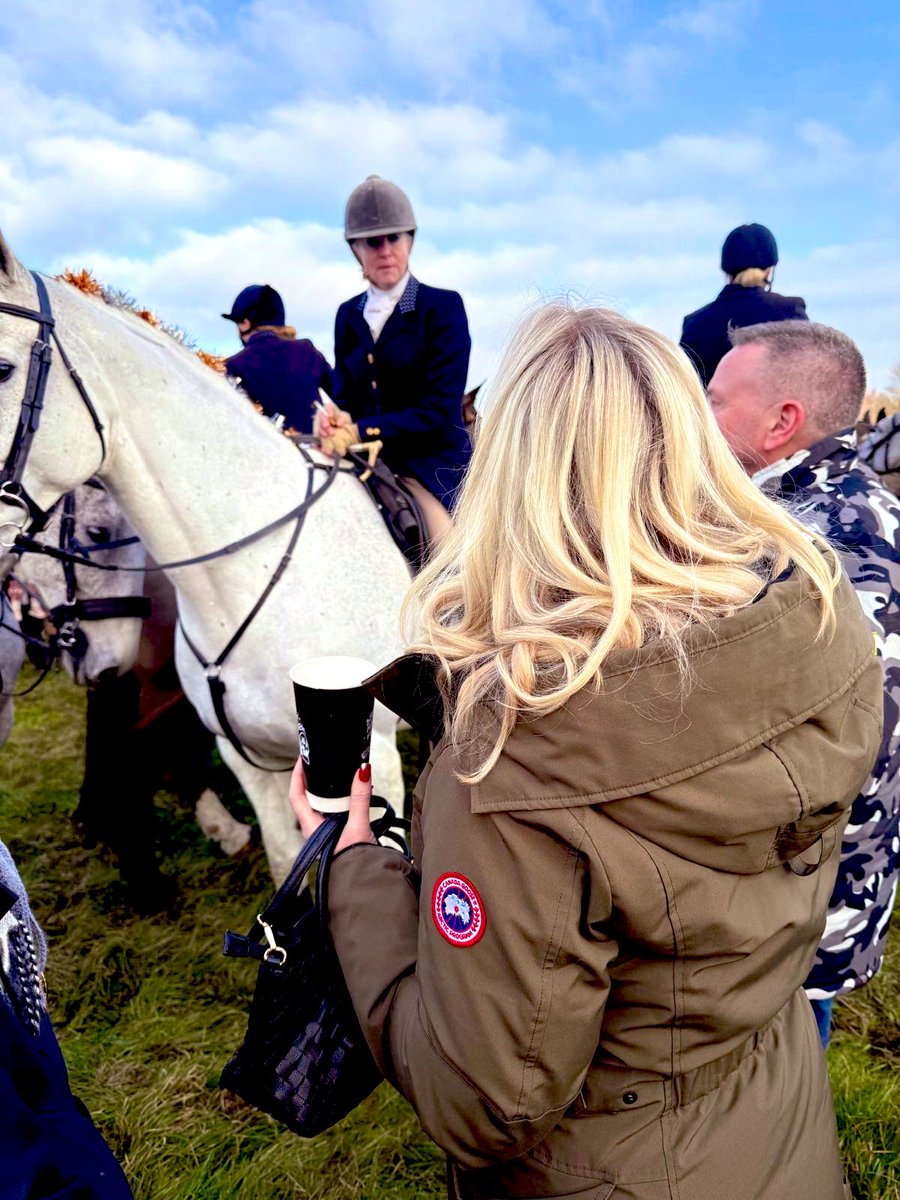 KarenReform's tweet image. Such a wonderful atmosphere in #Matching this morning at the #BoxingDay Hunt 🇬🇧 

Great to meet so many residents and see their passion for tradition 🇬🇧