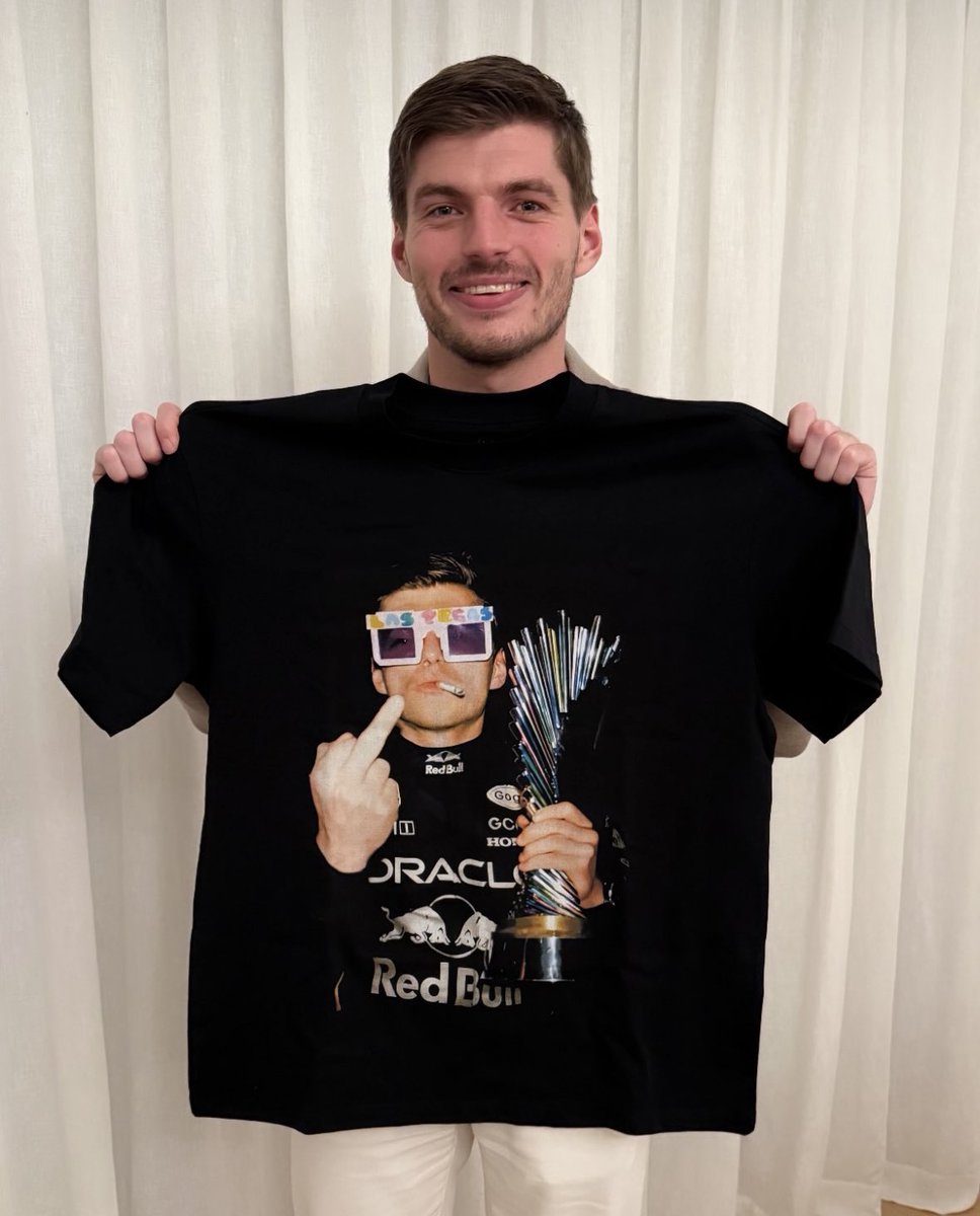 F1GuyDan's tweet image. Max Verstappen may have received the greatest Christmas gift of all time 😂

Via Kelly Piquet’s Instagram.
