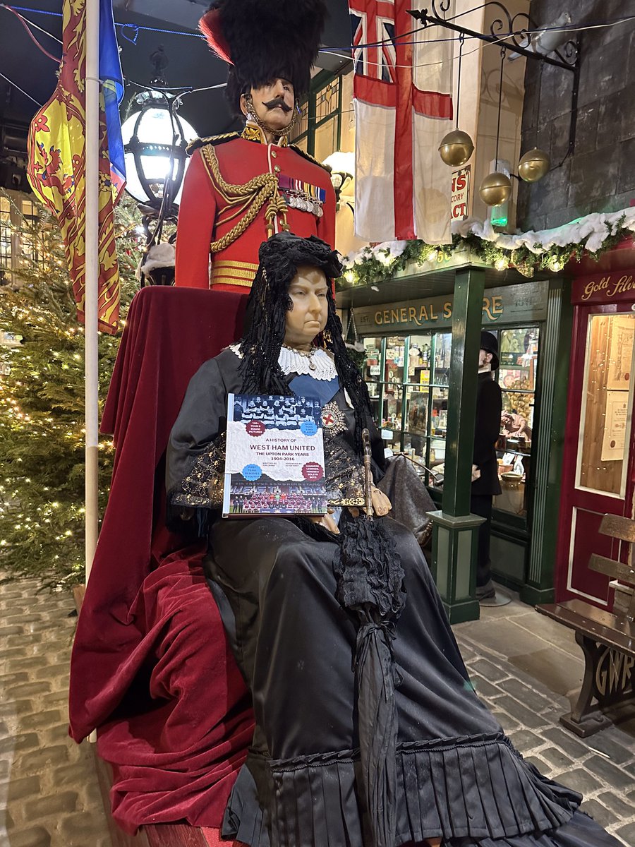 BygonesTorquay's tweet image. Queen Victoria is very impressed by her #ChristmasTree gift  book , further copies available from @EXHammersMag