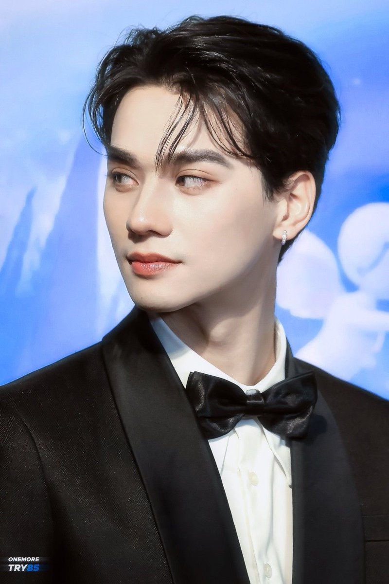 taiixyang's tweet photo. not even Greek statues can be this perfect https://t.co/y7zRxN6ZJo