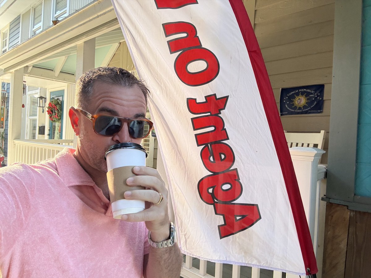 jokerbobby's tweet photo. Back at it!!! With a New price!

Open House:
808 Virginia Street Unit 4
Key West, Fl
Today 11-1, 12/26/2025

Lock and Leave townhouse, pool, parking and close proximity to it all. The Bobby Coe 3 P’s!!!

https://t.co/wcbqt1Cua4 https://t.co/tsECigTGxC