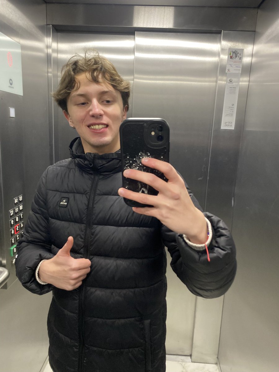 Useriphone19's tweet image. Mañana es mi cumple 😊