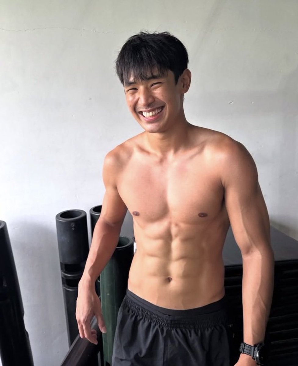 Hawkmoth tweet media