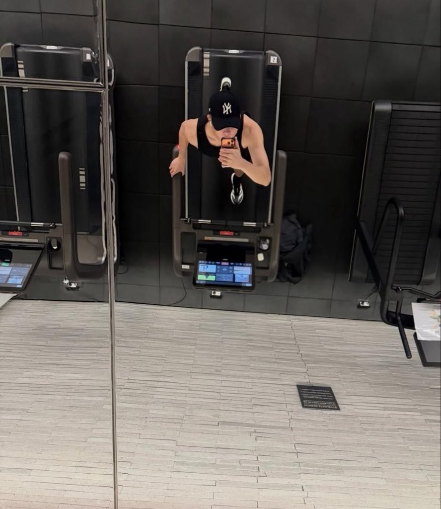 👋