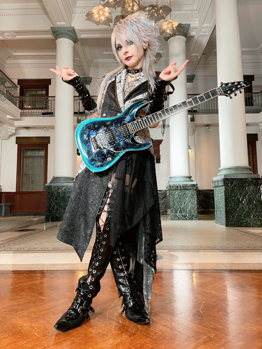 30日のライブは現衣装ラスト💎🎶 受注チェキ10枚特典は「今年を