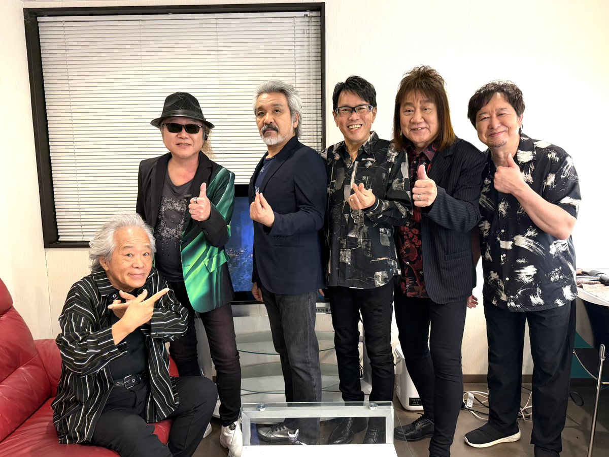 OkazawaShigeru's tweet image. 12/26(金)甲斐バンド@豊洲Pitでした‼️
ありがとうございました‼️最高の盛り上がりでした‼️👍来年もまた、よろしくお願いします‼️🙇‍♂️😊
松藤英男、前野知常、稲葉政裕、岡沢茂、田中一郎、吉田佳史、亜美です。