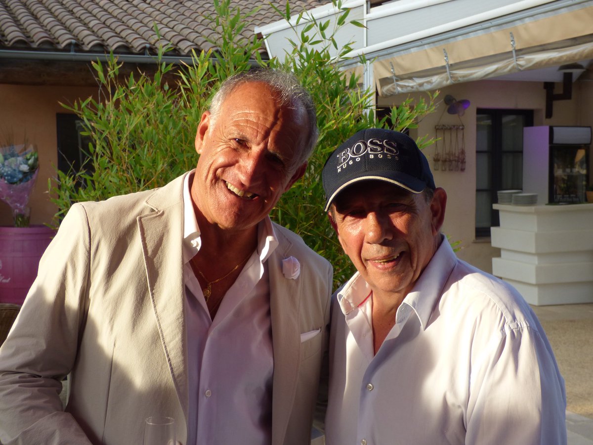 GPrintant's tweet image. Tu n’as pas le droit JL………😥😥😥
Merci mon ami….🖤