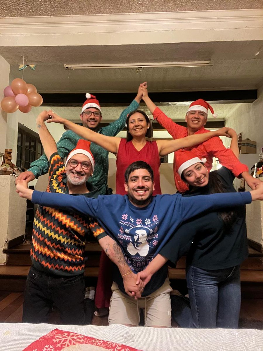 manigarii's tweet photo. Puedo confirmar que la estupidez, es hereditaria. 

Los amo infinito 😍 https://t.co/3F83tk2NBc