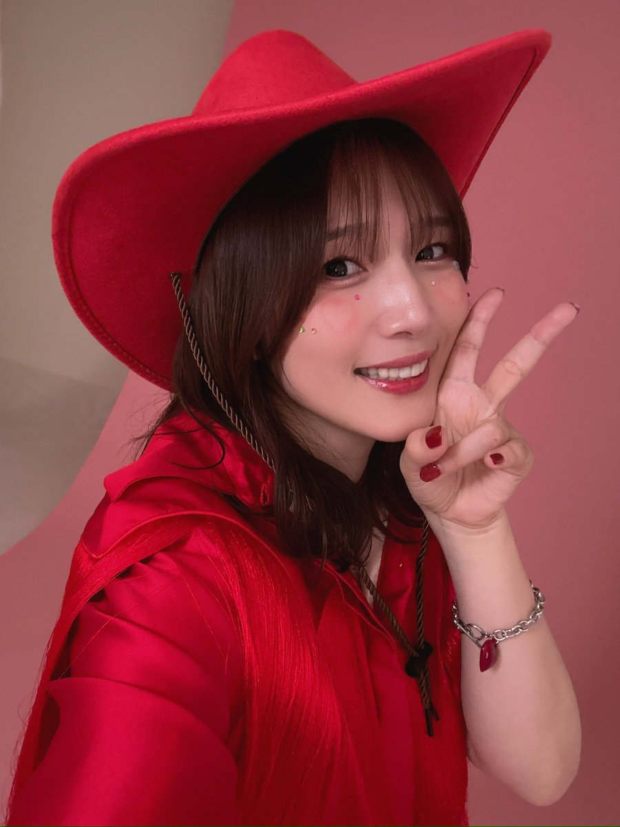 お誕生日迎えましたー！！！🎂

ハピーーー！！！！
いつもたくさんの愛をもらって
しあわせいっぱいです🫶
ありがとうございます！
わたしもたーくさん幸せを届けるぞ！💘