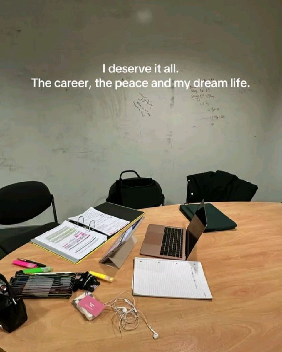 Invis🧜‍♀️ tweet media