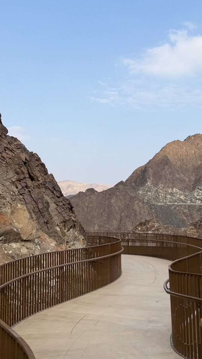 semperead's tweet image. end of 25, se reconnecter à la nature parce que wtf was that