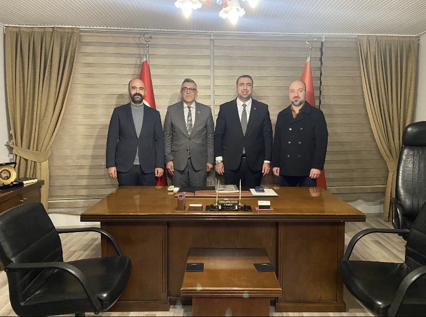 Türk Ocakları Elazığ Şube Başkanı 
Prof. Dr. Yavuz Haykır ve Yönetim Kurulu Üyelerimiz, Saadet Partisi Elazığ İl Başkanı Yunus Emre Yüksel’i, ziyaret etti.

Ziyaret sırasında Elazığ’ın sosyal, kültürel ve toplumsal meseleleri üzerine karşılıklı görüş alışverişinde bulunulmuş;