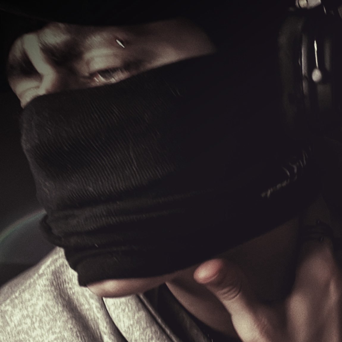 simoonghostr's tweet image. careful not to get cut 🔪