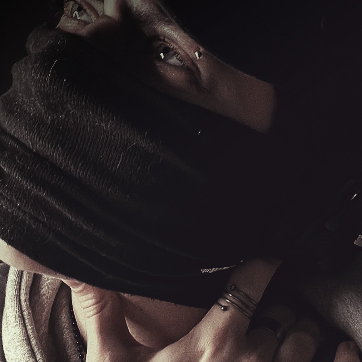 simoonghostr's tweet image. careful not to get cut 🔪