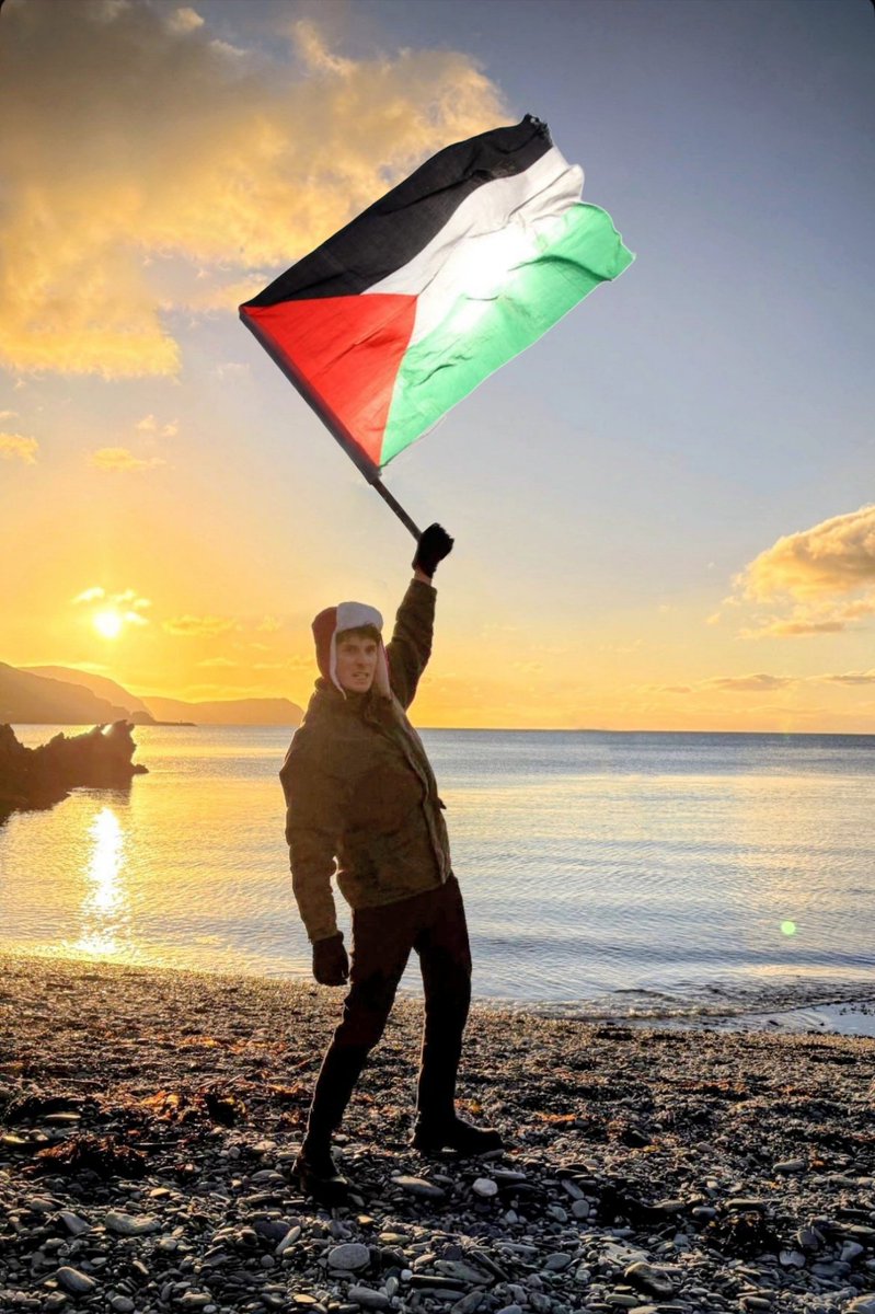 youallalongphan's tweet photo. dan howell said free palestine https://t.co/bZi45sB5Nl
