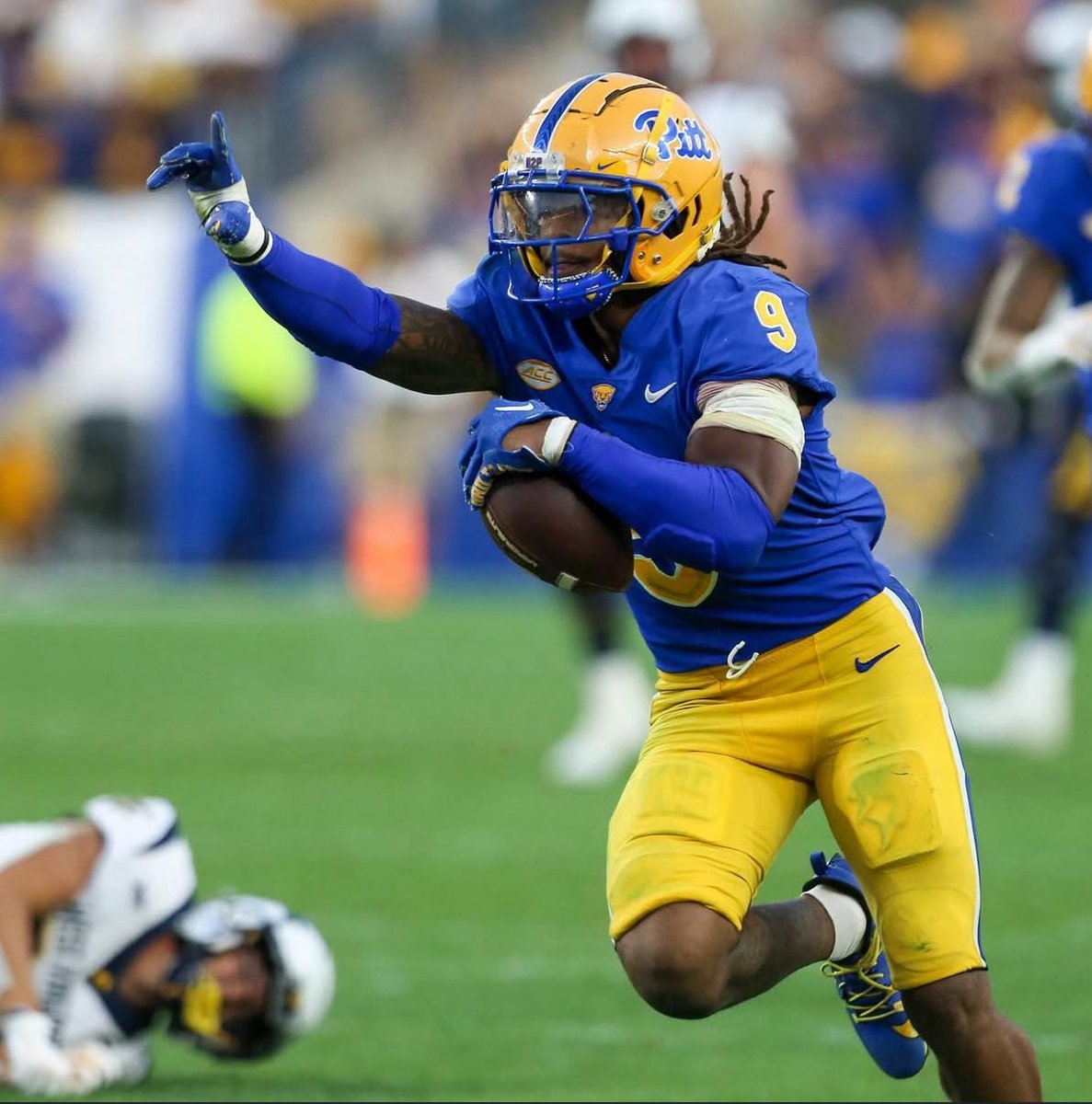 Coron Russell Jr. tweet media