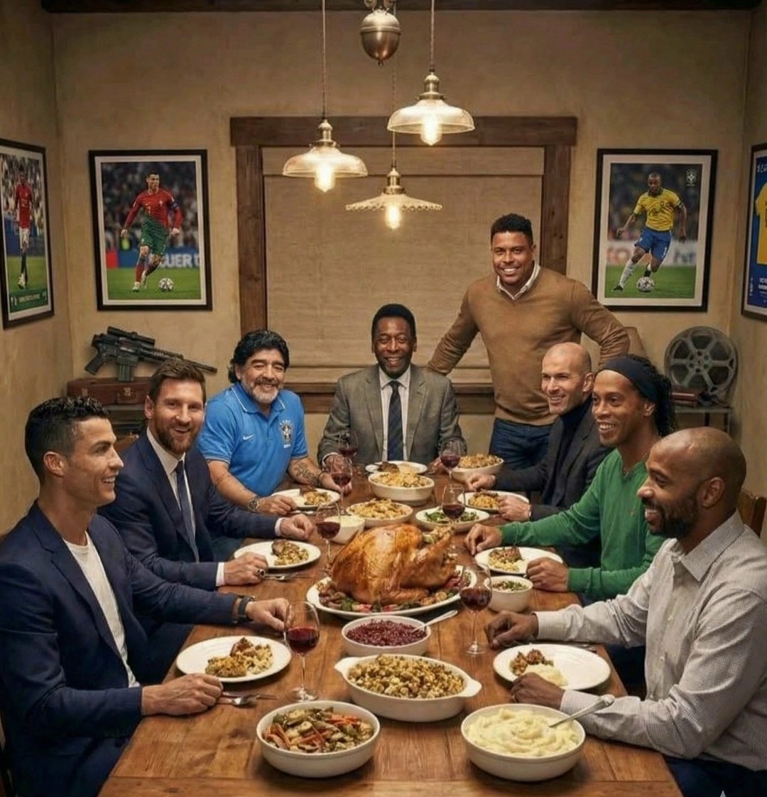¿A quién dejarías afuera de la mesa de fin de año, para que se pueda sentar Ronaldo Nazario? 😅🍽