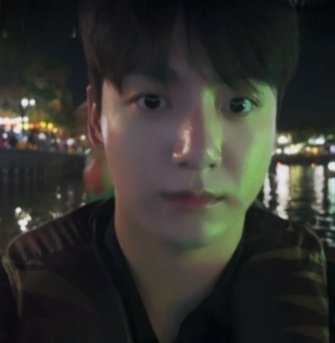 guguloved's tweet image. he’s 3 seconds old 😖