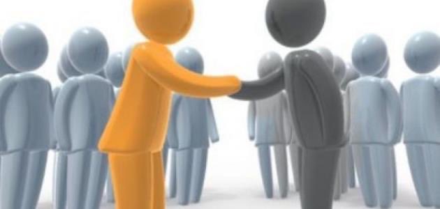 abofaisl13971's tweet image. في عالم يمضي سريعًا، تبقى الخواطر والمقالات شذرات من وقت خاص... لحظات من الصدق والعفوية، تتسلّـل بين تفاصيل الحياة، فتجتمع في كلمات ما يعجز الحديث – أحيانًا - عن التعبير عنه.

إلى القارئ العزيز:
بين يديك شذرات من مؤلفي الجديد #شذرة_قلم_تمحو_ألم، وإن شاء الله يرى النور في القريب…