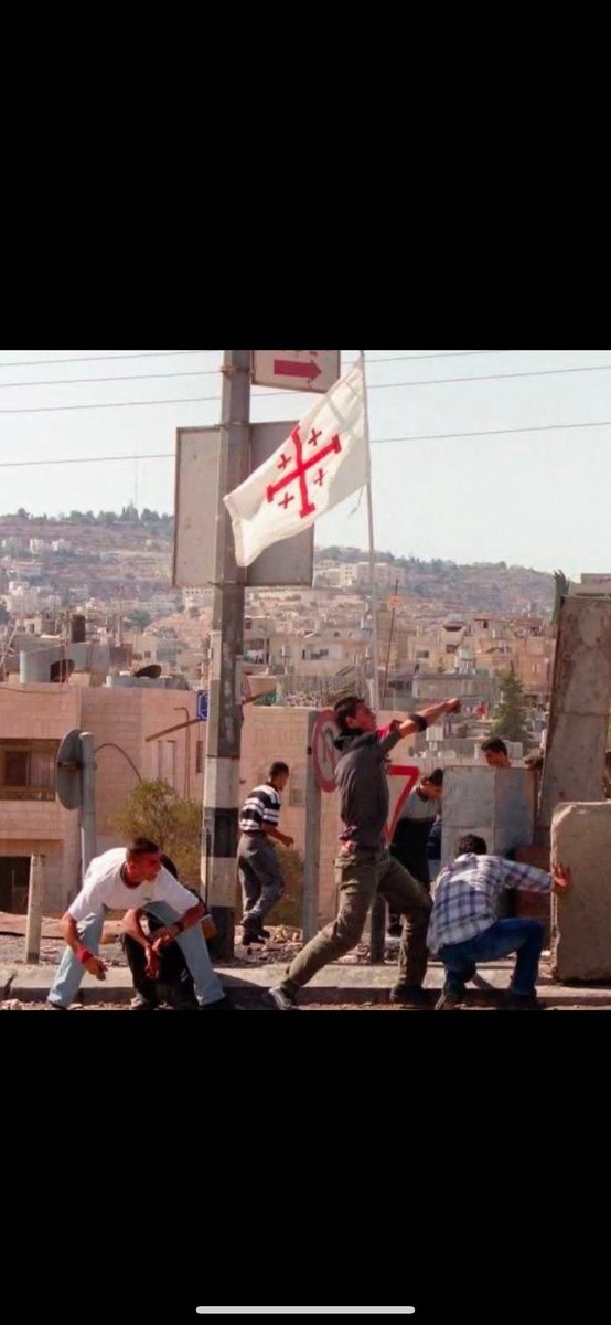 Es una guerra del bien (Islam ☪️, Cristianismo ✝️ ) contra el mal Sionismo.