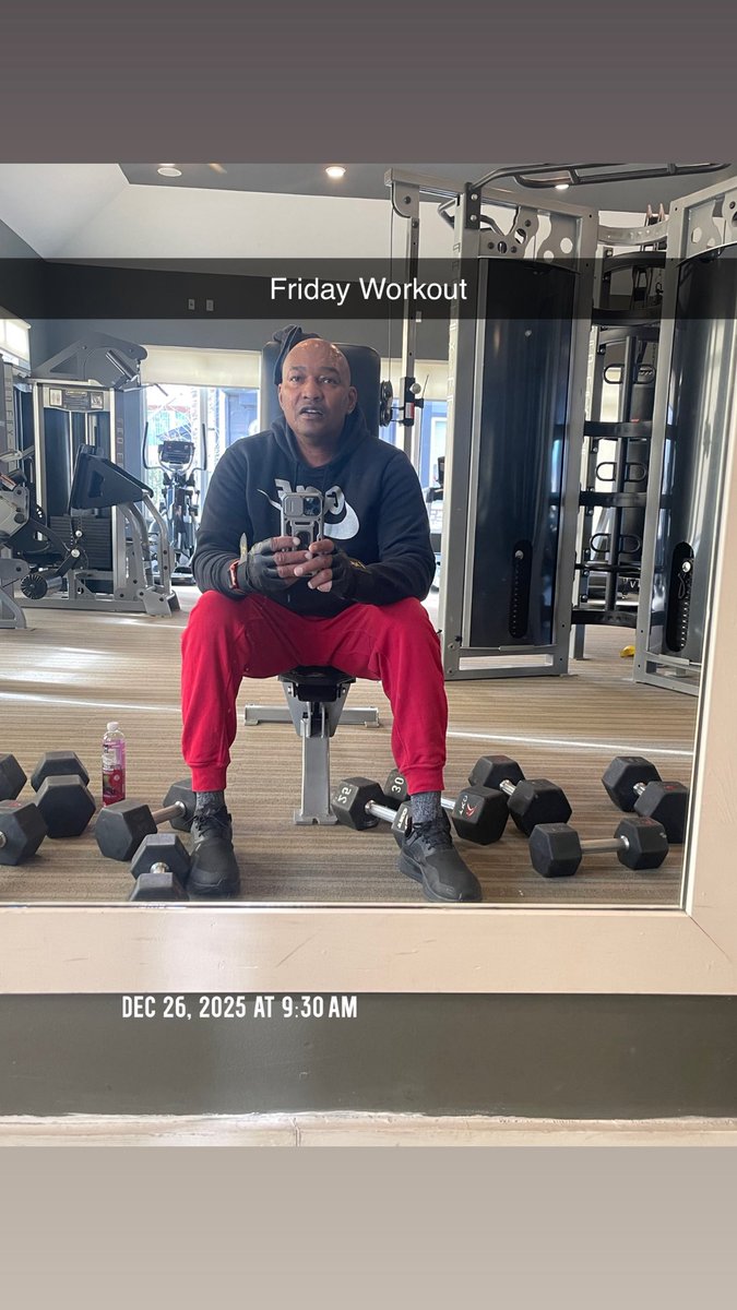 dashoeplug706's tweet photo. FridayWorkout https://t.co/2iWW9yLNDM