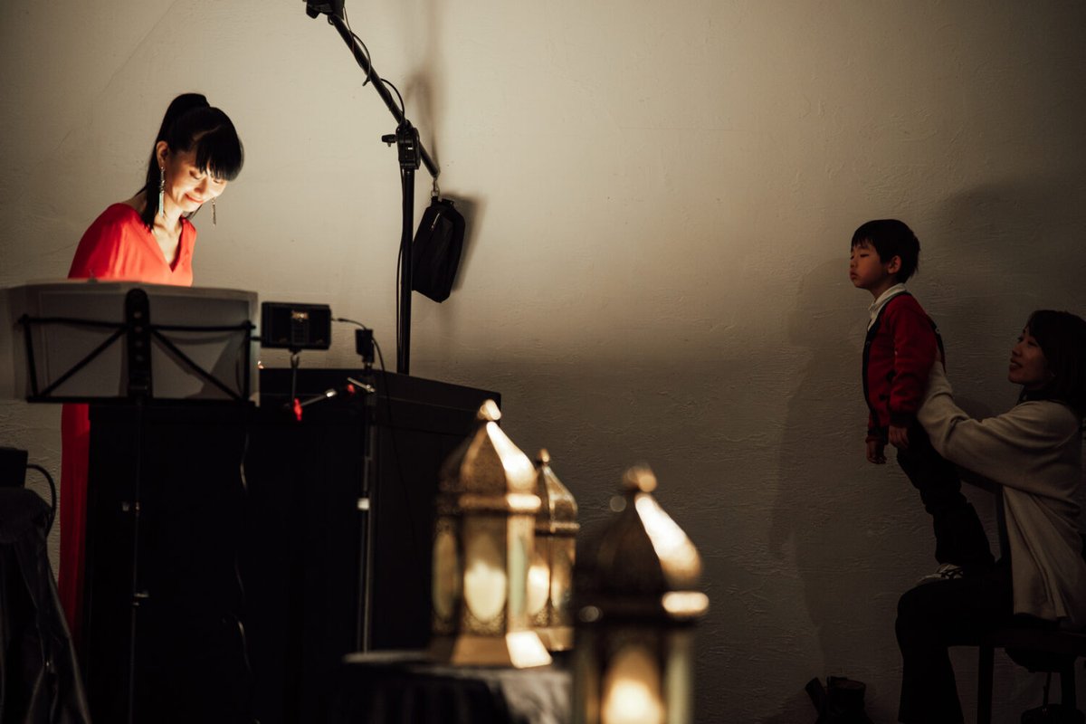 12月13日SAYEGUSA &amp;EXPERIENCE様主催の子どもたちのためのプログラムにて公演した #ピアノと砂のファンタジー 「アラビアンナイト」のレポートが公開されました📝✨
sayegusa-e.org/report/piano_s…

#伊藤花りん　#サンドアート
#広瀬悦子　#ピアノ