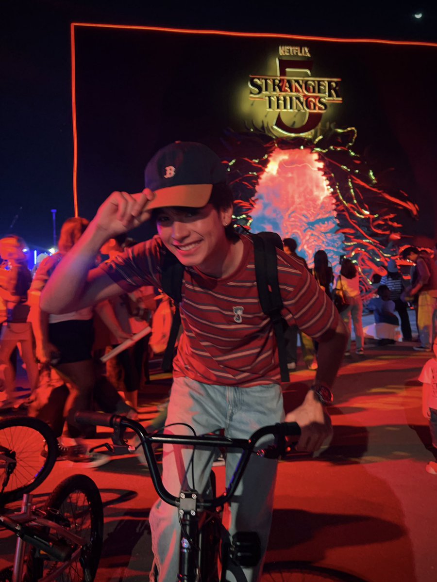 วันนี้เป็น Nerdy 🤓
#StrangerThings