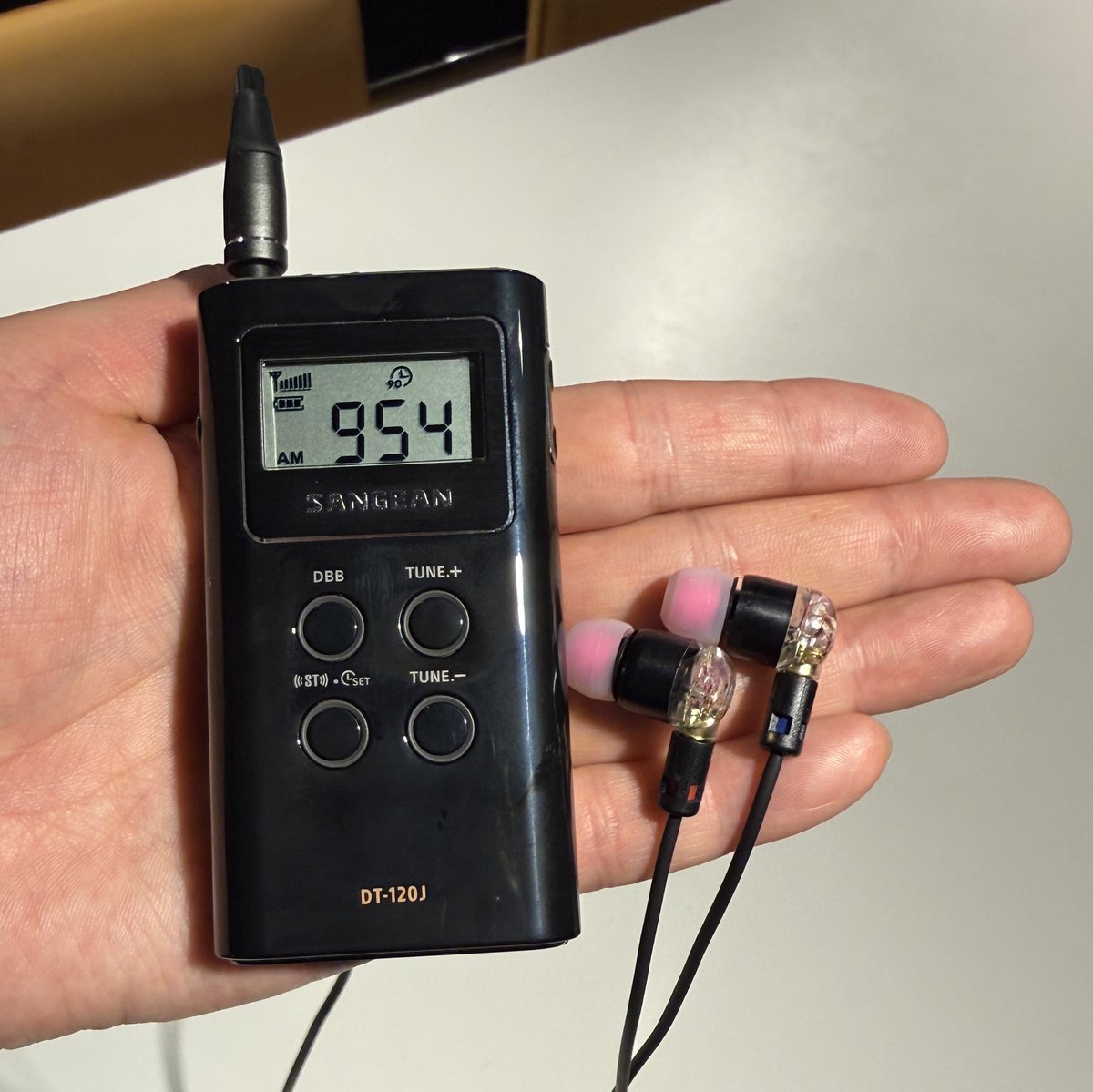 本日発売🎉・Sangean DT-120J AM / FMステレオポケットラジオ