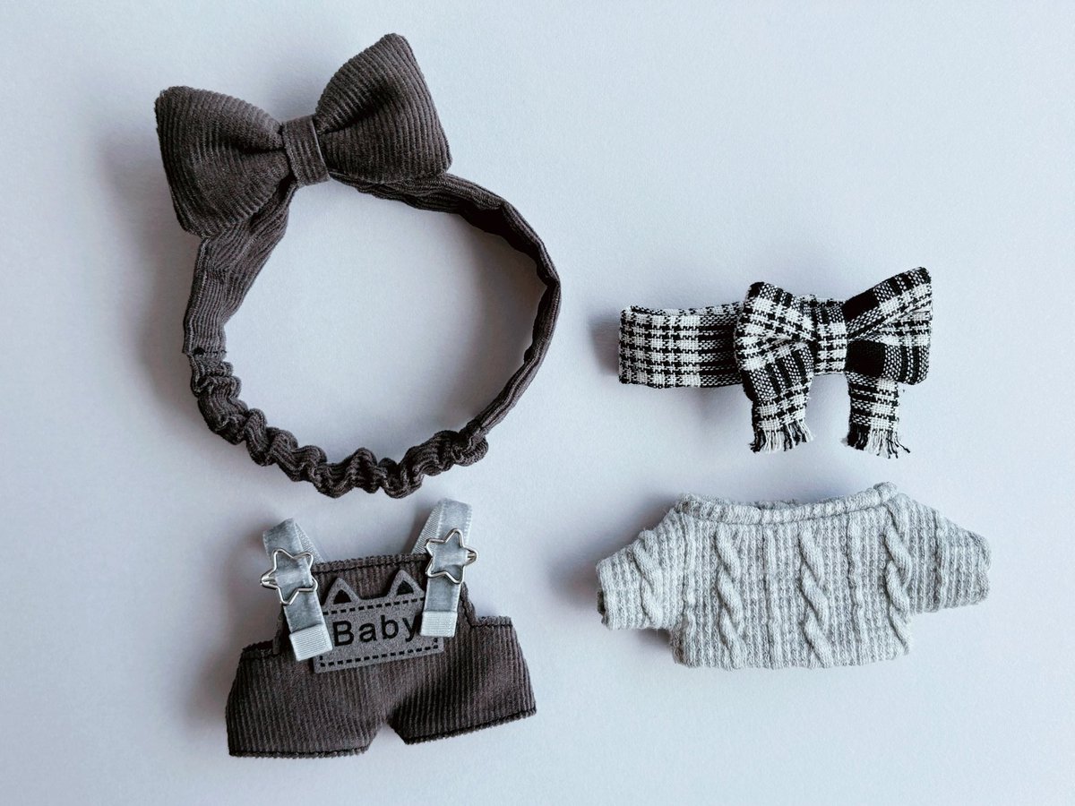 🤍 ⸜ 𝓝𝓮𝔀 ⸝ 🖤
冬の "ぬくもりbabyセット"

・ヘアバンド
・サロペット
・長袖ニット
・リボンマフラー    の4点セット❄️

※マフラーは単品での頒布もあります
10-12cm ぬいサイズ🫧🫖