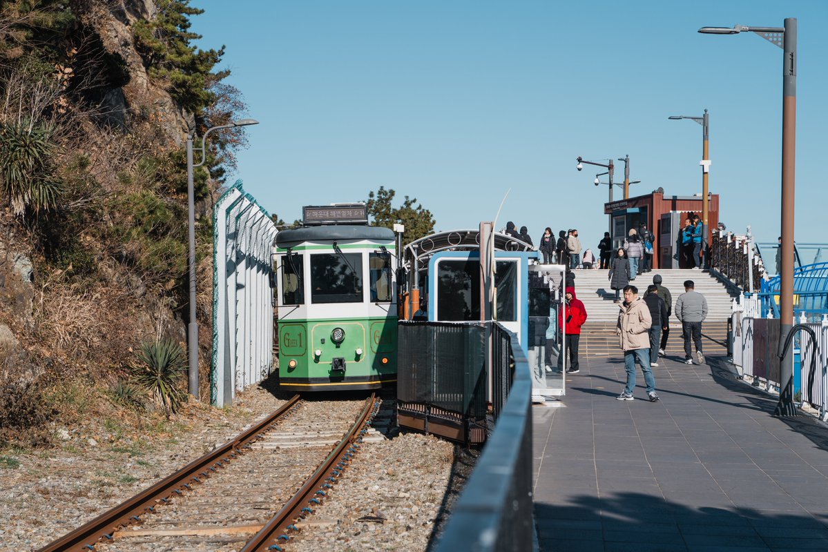 今天的快乐是釜山小火车给的，那得说了，釜山是比首尔好玩啊……