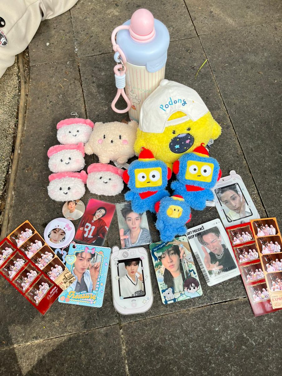 rossietyongiee's tweet image. thanks for todayy ann, bee, keca 🤍

blok m today: 
10k++++++ steps
4 love cheese
4 mama park
4 bakmi khas jaksel
3 mineral water
2 photobox
2++ taman literasi
♾️ memories made

@hikunicahi @rurubiyaa @ksyaa_sahii7