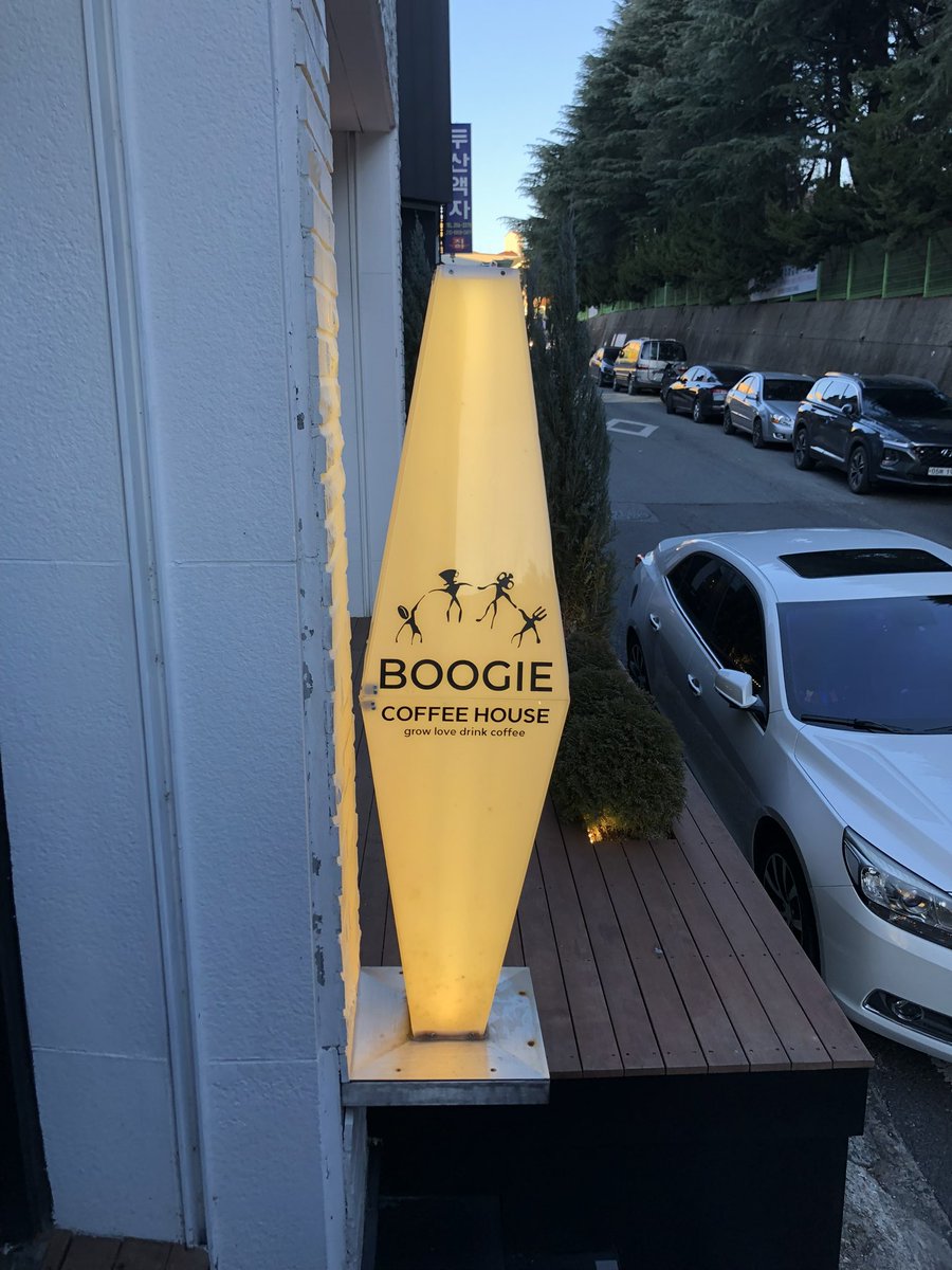 자허토르테는 살구잼이 맛있어야 하는 거 아시죠🩶