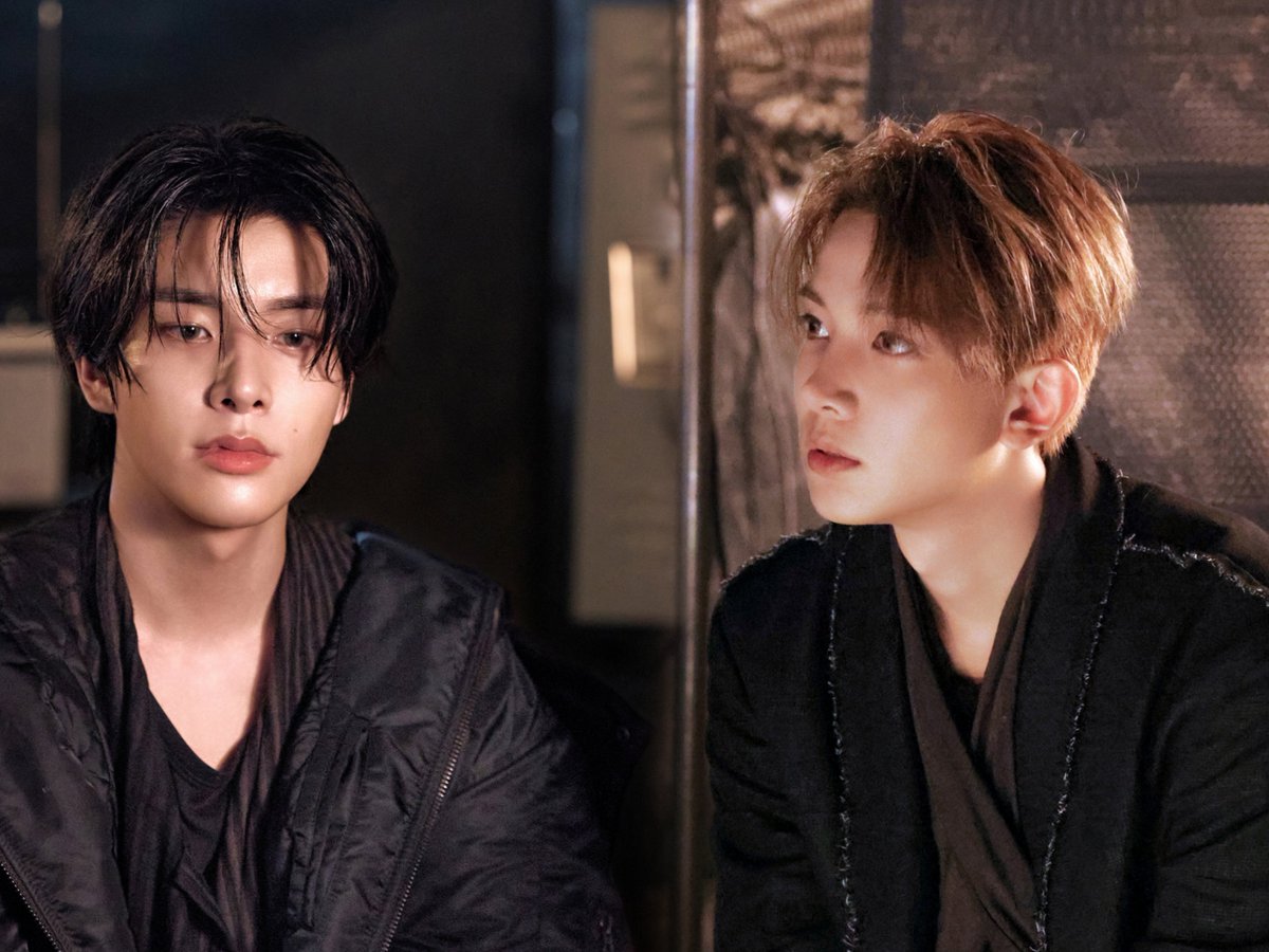 HSNGLOUVRE's tweet image. heejake—🖤🤎