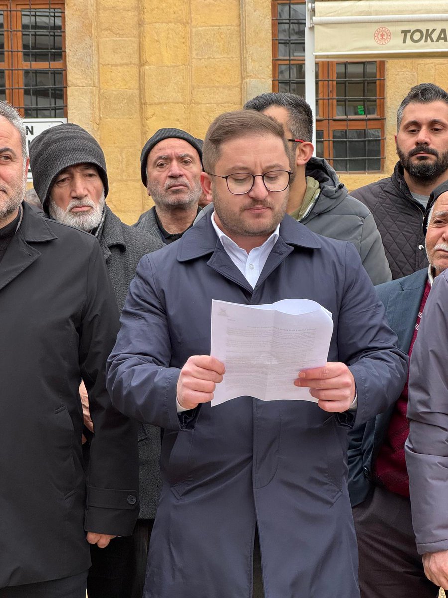 tugvacorum's tweet photo. Filistinli kardeşlerimizin haklı davasında yanlarındayız! 🇵🇸
TÜGVA Çorum İl Temsilciliği olarak bugün Ulu Camii önünde basın açıklamamızı gerçekleştirdik. 
1 Ocak Sabahı
📍Galata Köprüsünde buluşuyoruz. https://t.co/iUHJlPd1xd