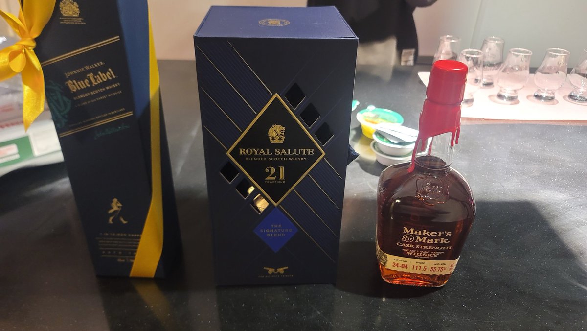 oddnit's tweet image. 크리스마스 주 2번째 정모라는데요~
아직 한발 더 남았다는 소식...!