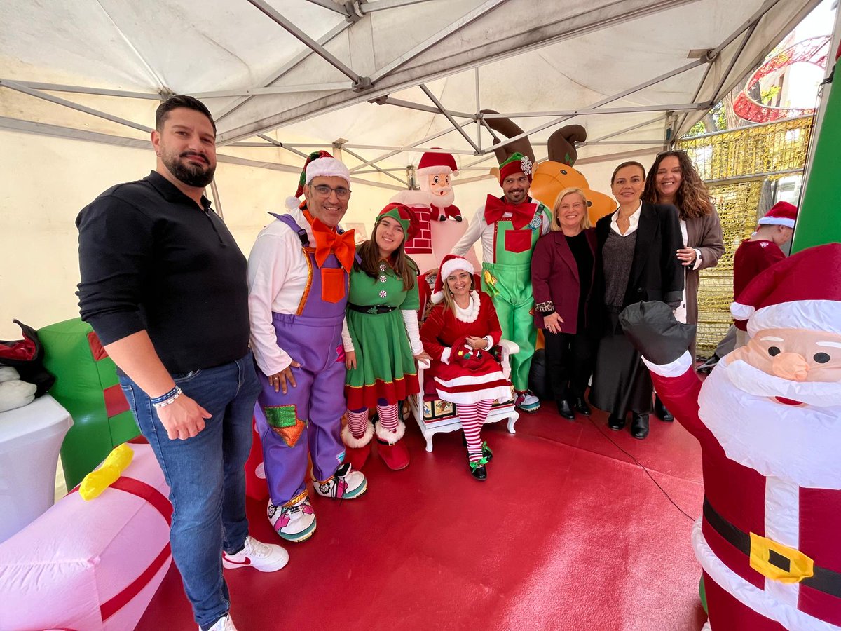 pptelde's tweet image. 🎁 Adela Álvarez celebró el acto de recogida de juguetes y regalos para niñ@s, adolescentes y mayores El pasado 24 de diciembre

👑 Ningún teldense sin regalo de Reyes, por la solidaridad ciudadana y el trabajo de la concejalía de Servicios Sociales que dirige Adela Álvarez