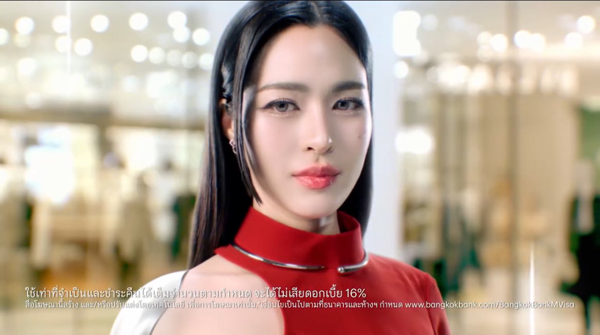 LingOrmTagTrend's tweet image. เป็นโฆษณาบัตรเครดิตที่โคตรจะเว่อร์ โคตรจะเลิศ ทุกคนมาดูพี่หลิงเร็ววว

#Linglingkwong #หลิงหลิงคอง