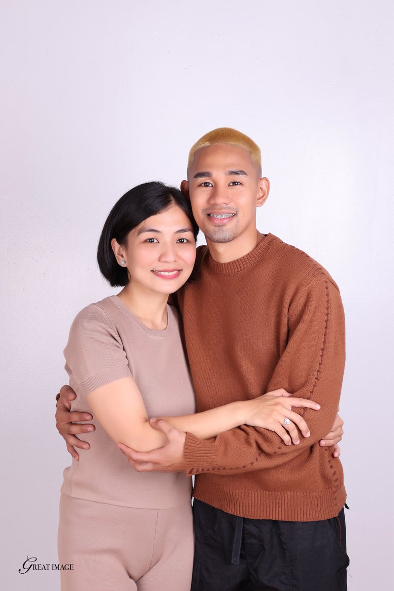 Merry everything &amp; happy always 💚🎄

Happy Holidays 🍀

—Barbosa Family