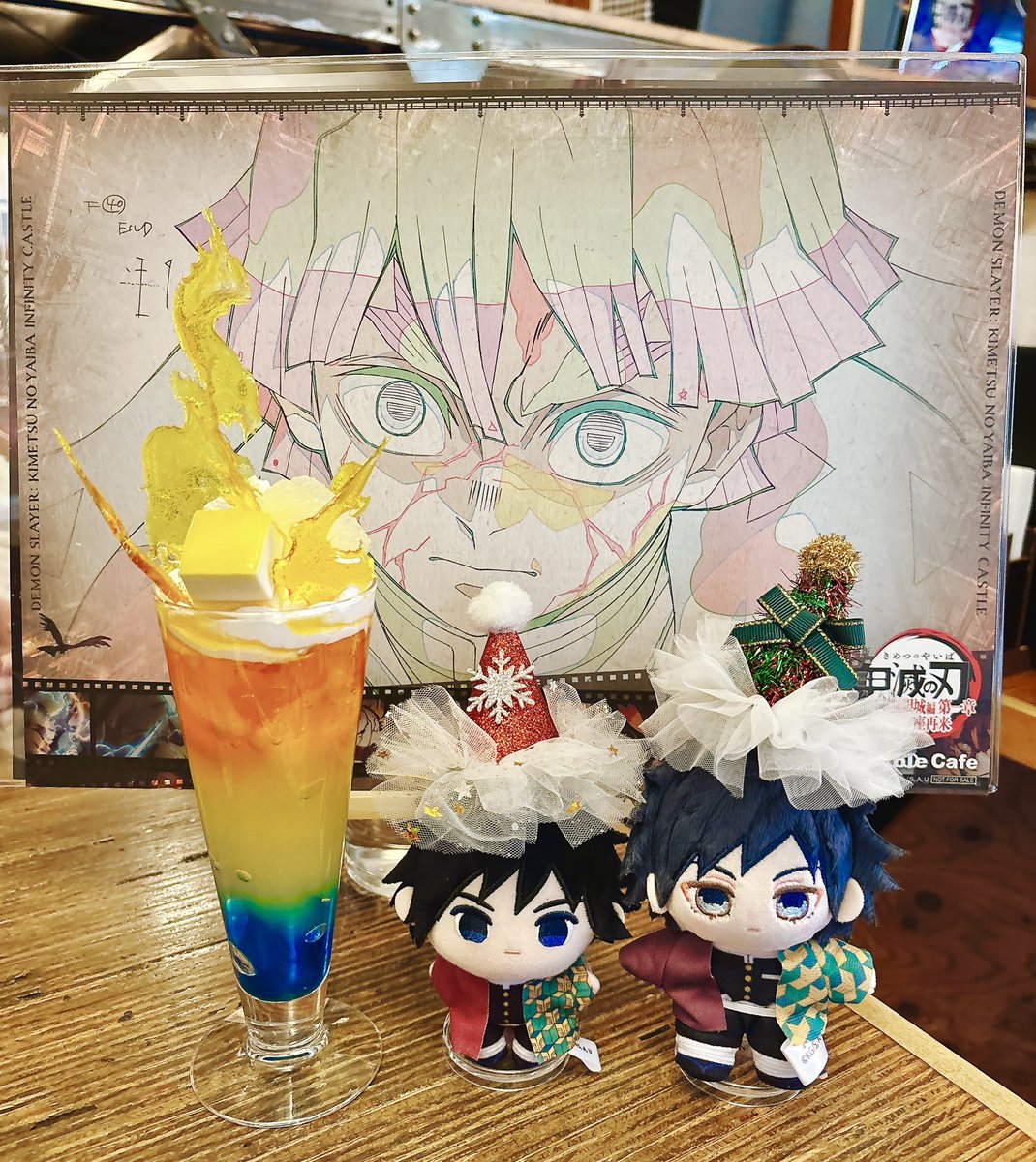 今日はおまめちゃん(@omame_T_K )と🛸カフェ☕️ パフェの飴細工の迫力