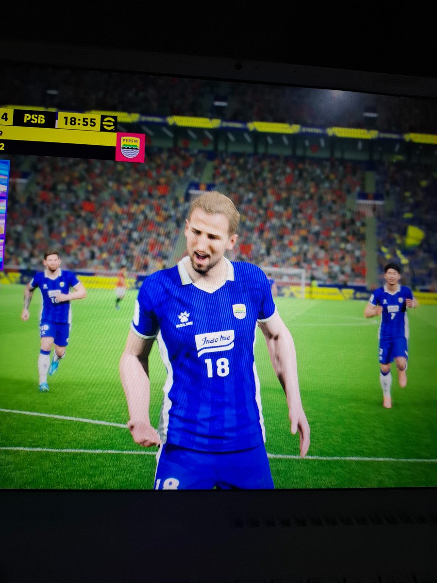 Efek Persib main di Asia, bisa pakai tim set Persib di eFootball 😁
