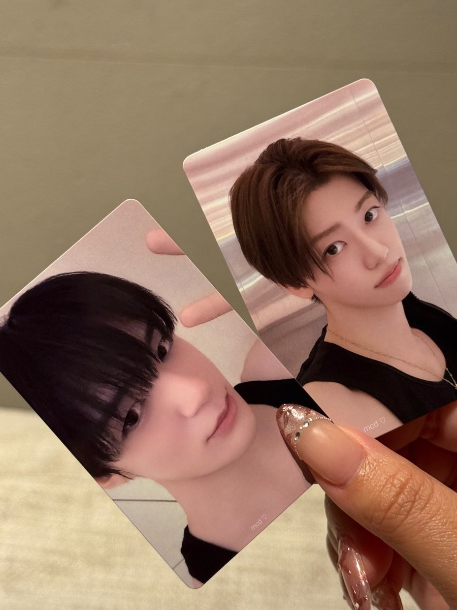 คือการ์ดเจโน่กับแจมินเซ็ตนิ น่ารักกกกกอะ หน้าตาดีมากจิง ๆๆ เป็นหน้าสดแบบพระเจ้าตั้งใจสร้างอ้ะ ละใส่เสื้อเหมินกัน 🥺🥺🥺