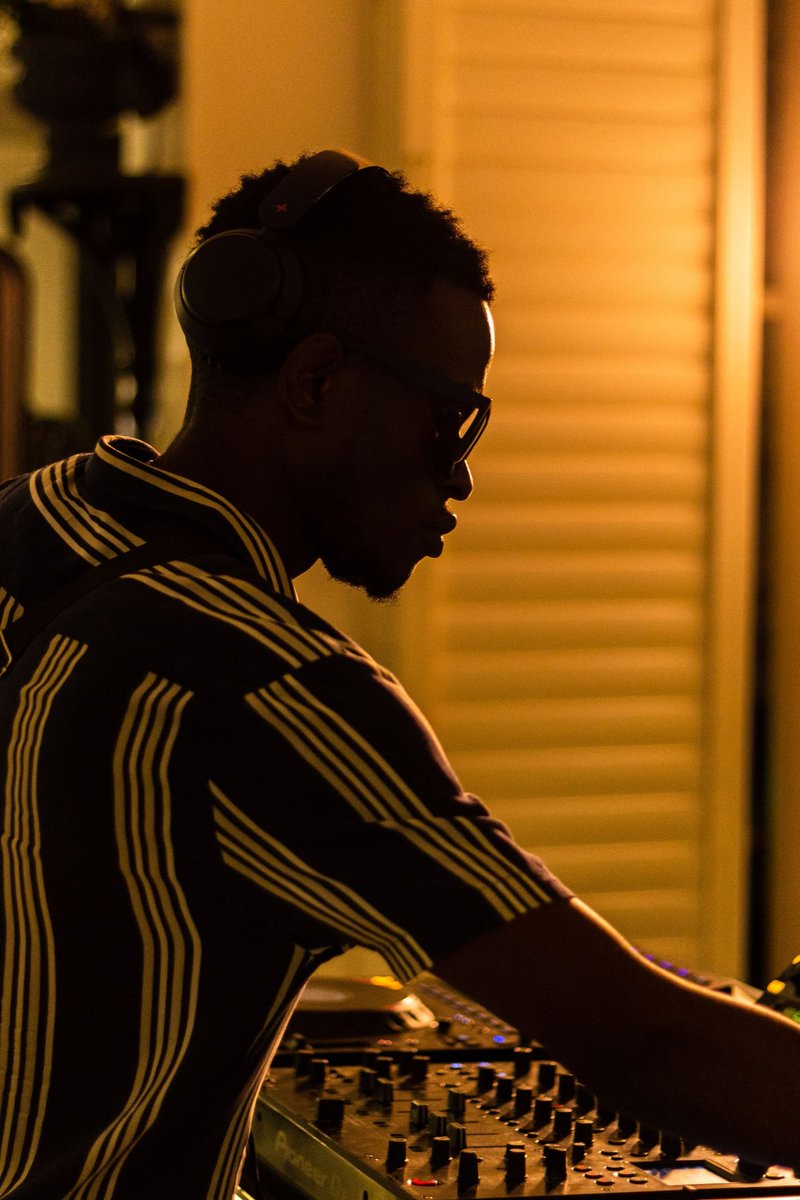 JoshMajorZW's tweet image. Drink Water. DJ. Nap. Repeat.

📸 : just_resilience
Credit : @rhythmrepubliczw

#afrohouse #afrotech #housemusic #music #joshmajor