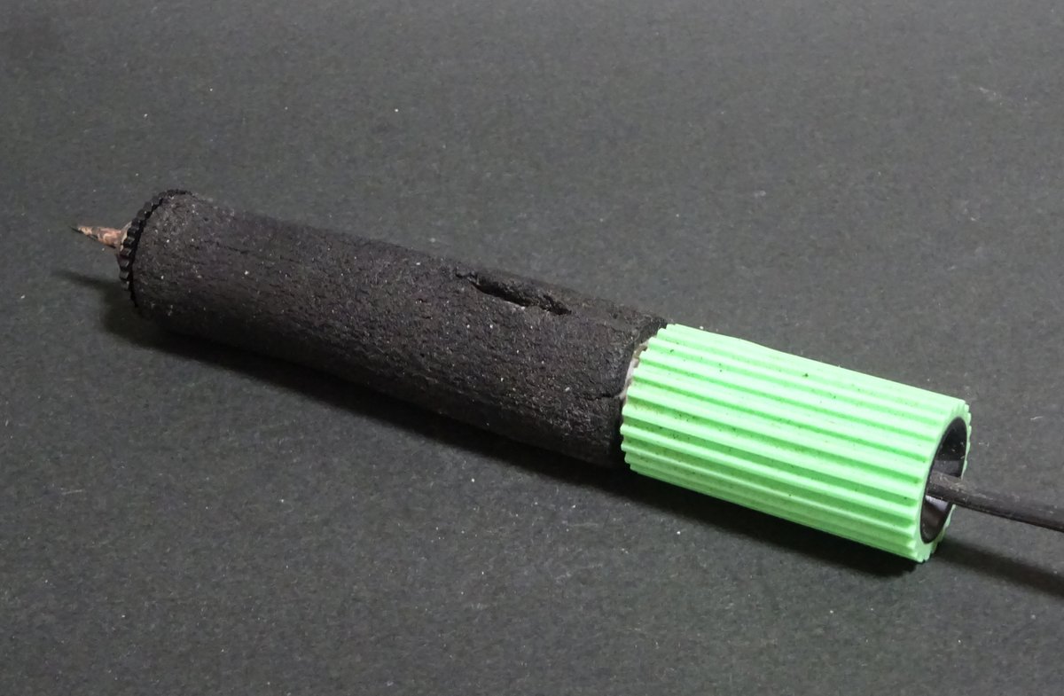 臼【購入者決定済】 2) 予備のグリップと他の部品を届けていただきました。もう感謝感謝