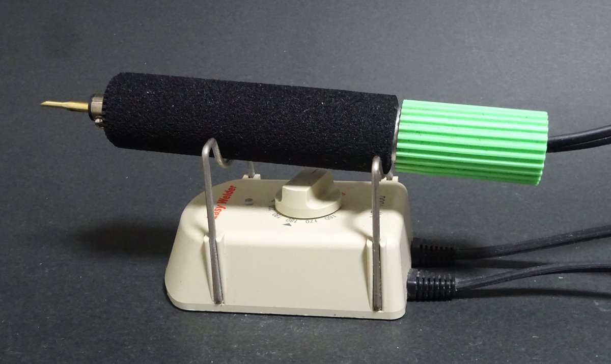 2) 予備のグリップと他の部品を届けていただきました。もう感謝感謝