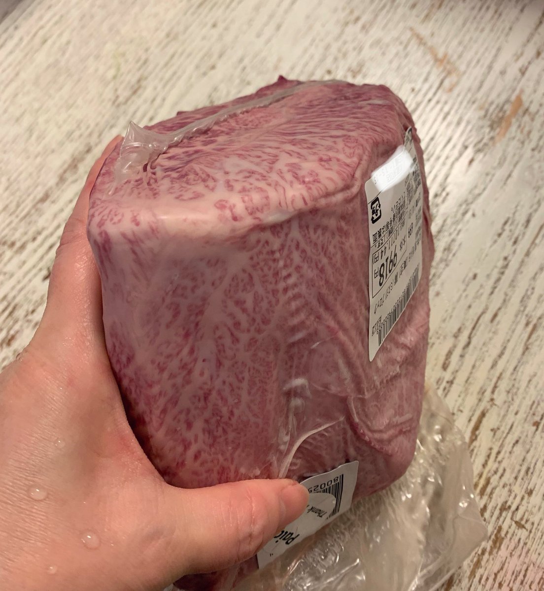 tsunpopo's tweet photo. クリスマスはブロック肉🍖🎄 https://t.co/FUcQsllraE