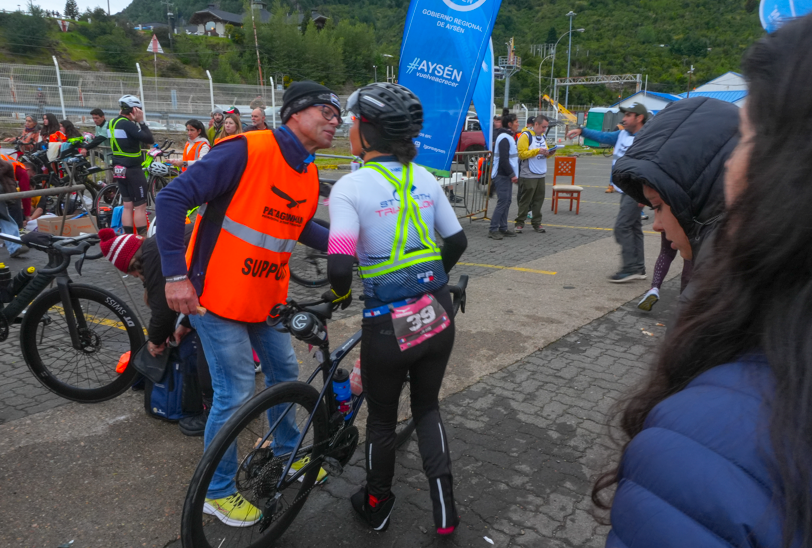 emporcha's tweet photo. Emporcha nuevamente fue parte del triatlón “Patagonman” y apoyó a competidores locales

https://t.co/b9ASfOlXy9 https://t.co/HQfY15D4yP