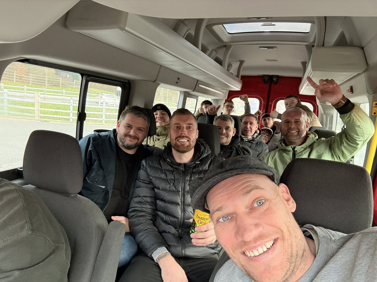 JasonFinnimore's tweet image. Nut bus away at West Brom 🔴⚪️ @wesleybryant79 @BristolCity @rheece_shaw