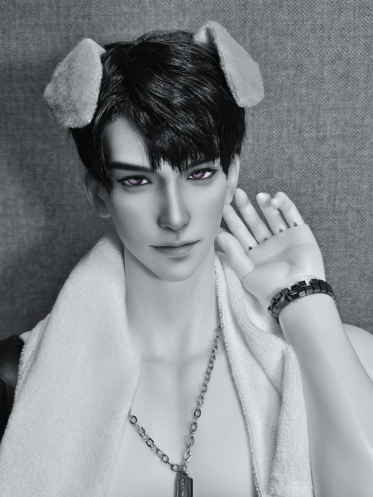 앜ㅋㅋ 멍멍이귀 와서 붙혀봤는데

하우주 가나디 되버렸어. 🥰💕세상귀엽

#Caleb 
#하우주
#夏以昼