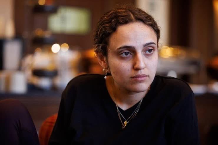 las agresiones sexuales y la violación en cautiverio palestino: “Lloré sin control, me quedé paralizada”.

La sobreviviente del cautiverio, Romi Gonen, relató anoche (jueves) que sufrió cuatro episodios distintos de acoso, por parte de cuatro hombres, durante los 471 días de